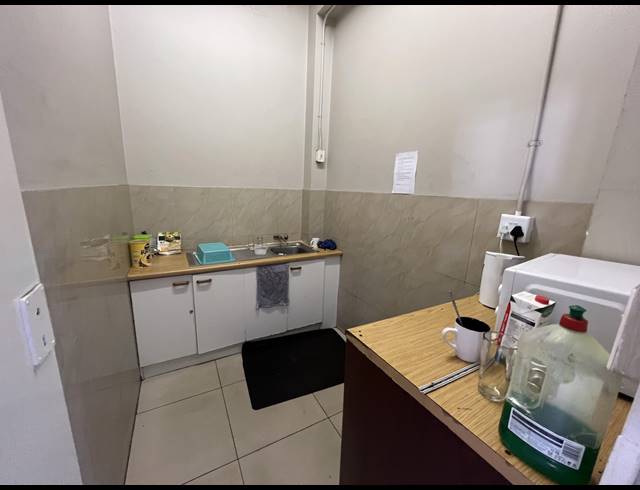 921M² SHOWROOM FOR SALE IN PAROW CENTRAL